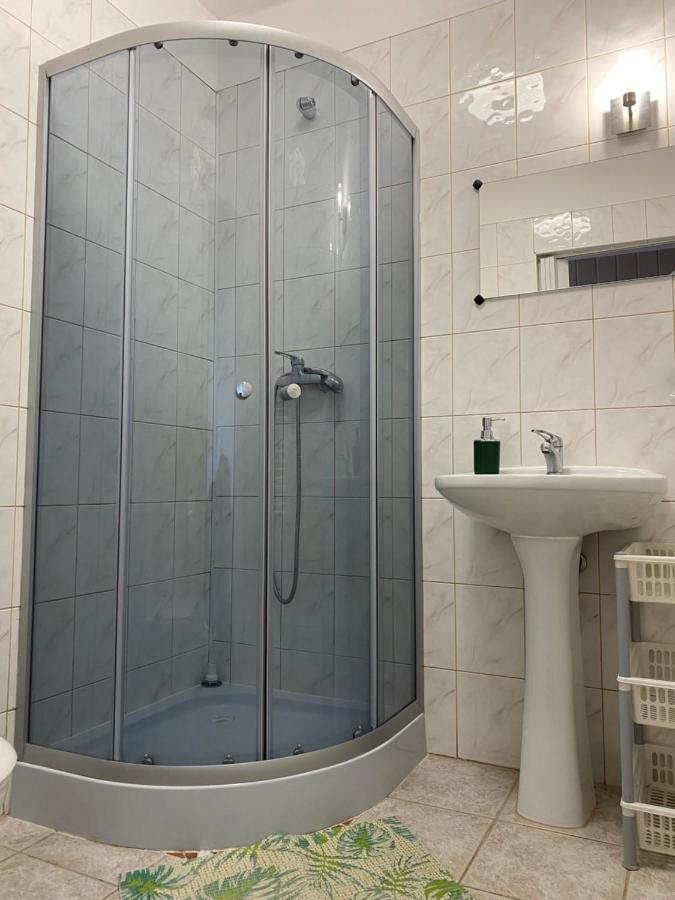 Osrodek Jezdziecki Bronkow B&B 외부 사진